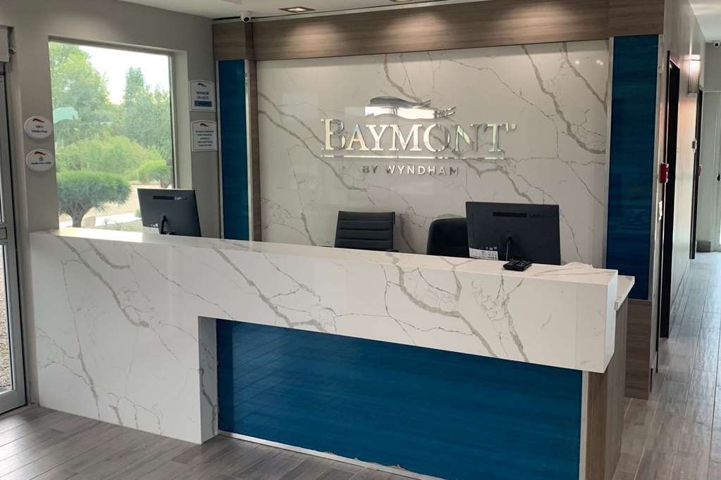 Baymont Inn & Suites Shawnee Beltér fotó