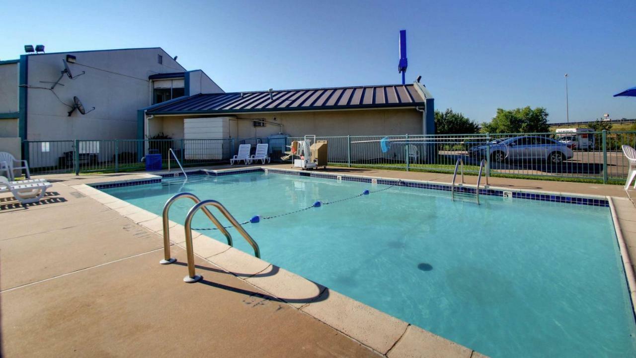 Baymont Inn & Suites Shawnee Kültér fotó